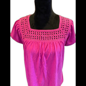 St. John's Bay Top Plus Size  XL or 16-18 Blouse Pink  Fuchsia  Shortsleeve